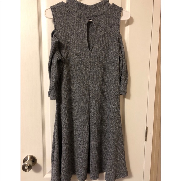 Gray cold shoulder sweater dress - Picture 2 of 3